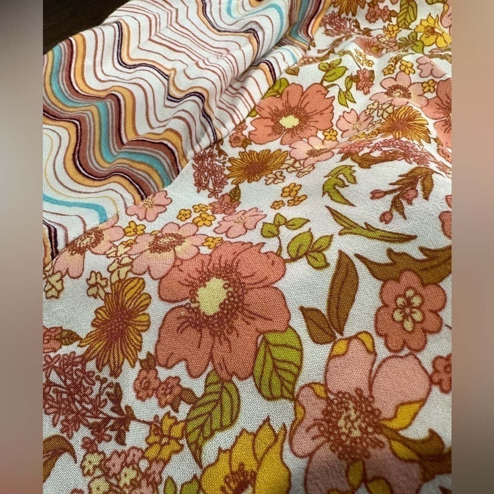 Crop top - Picture 2 of 12
